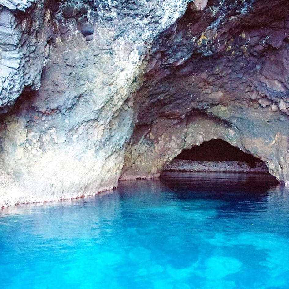 Foca Monaca grotta